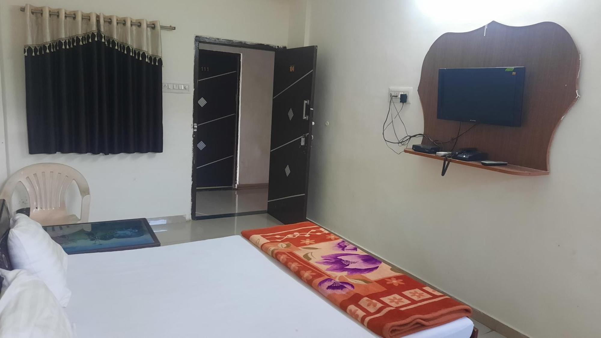 Hotel Rajtilak Guest House Vadali Esterno foto