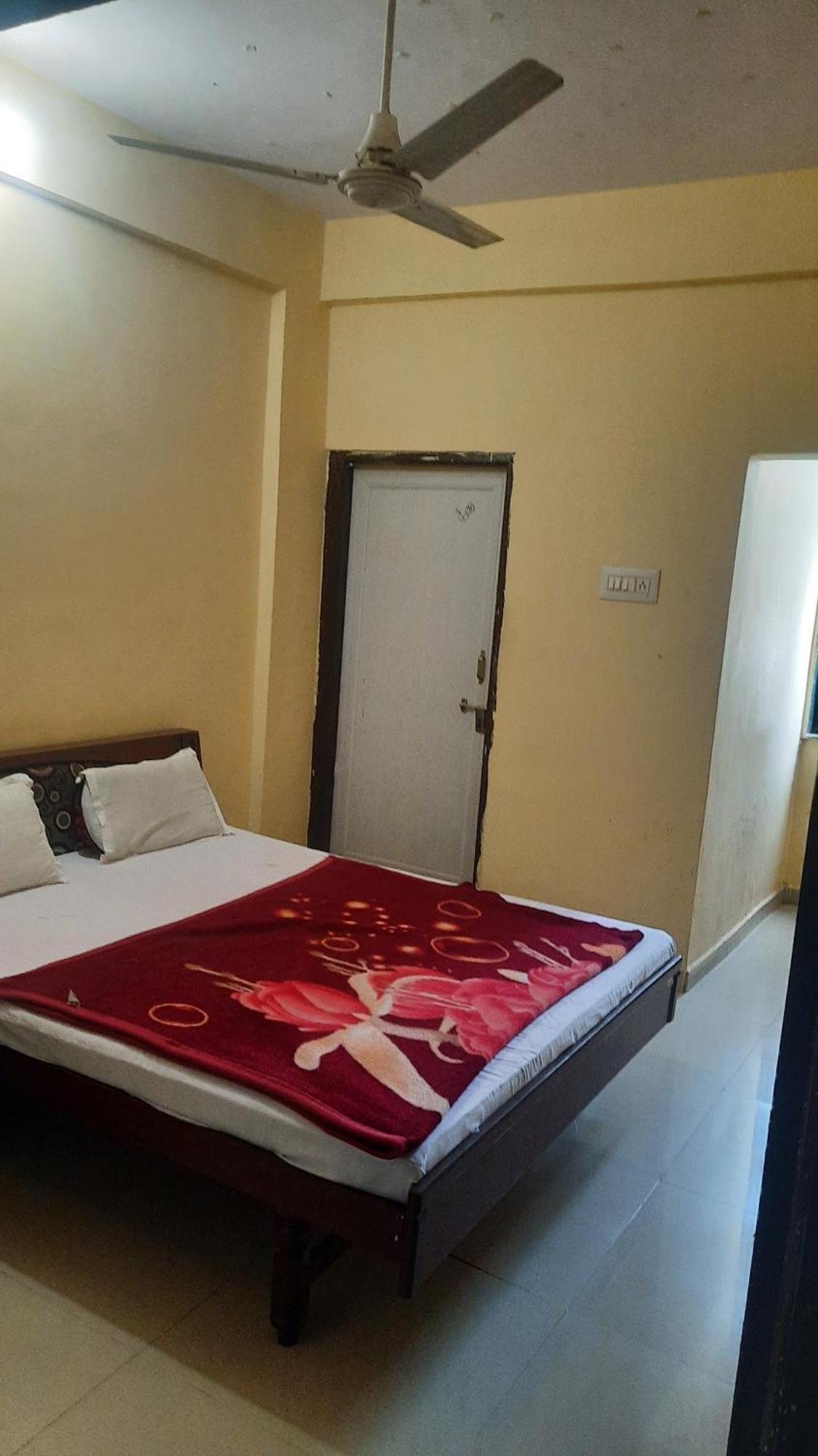 Hotel Rajtilak Guest House Vadali Esterno foto