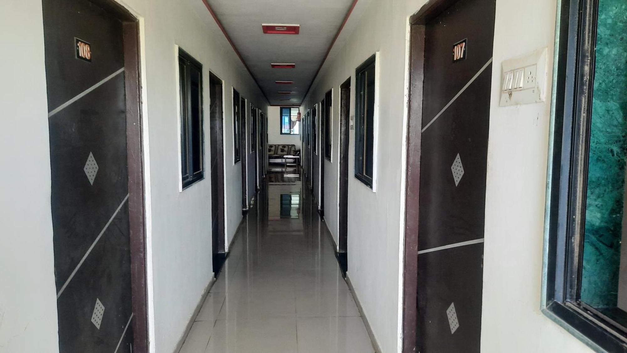 Hotel Rajtilak Guest House Vadali Esterno foto