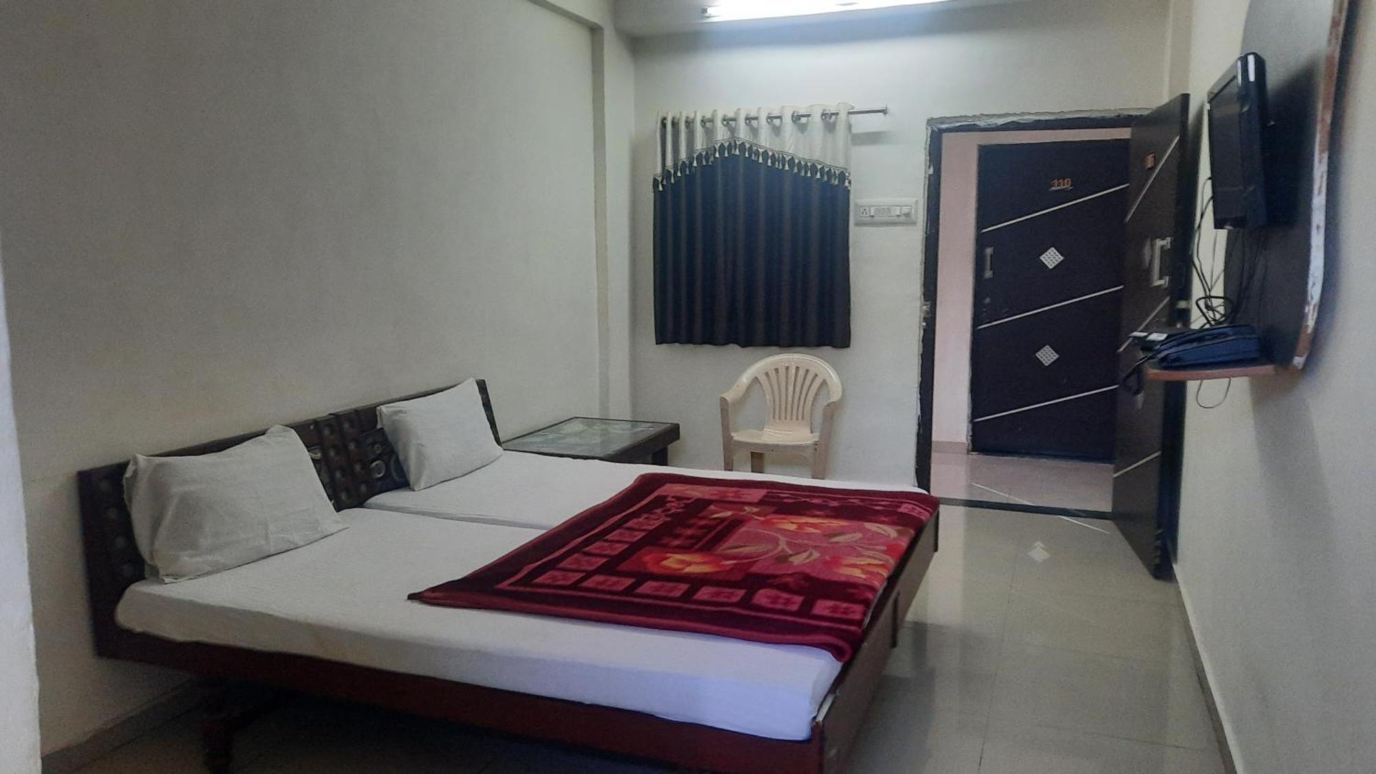 Hotel Rajtilak Guest House Vadali Esterno foto