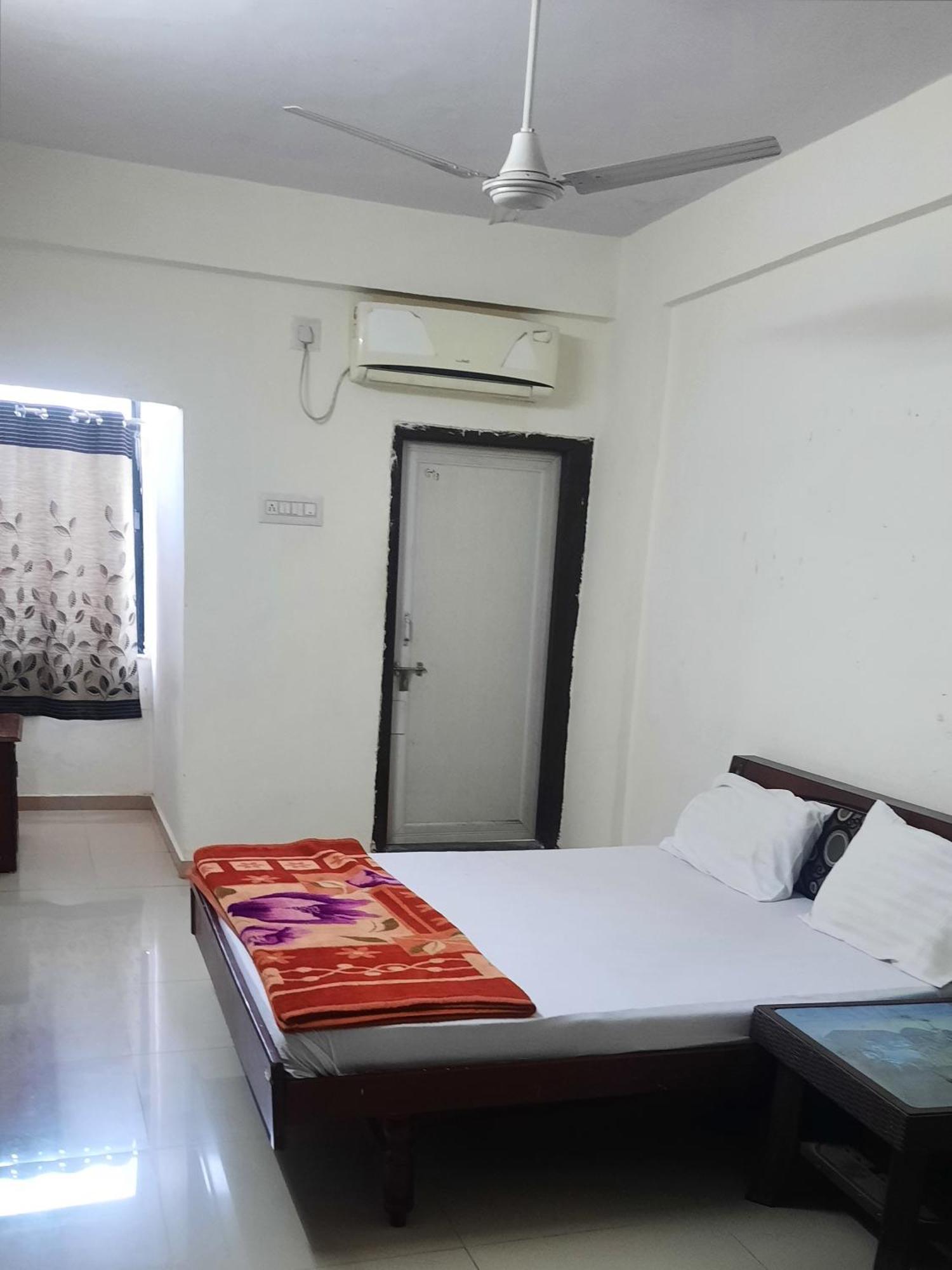 Hotel Rajtilak Guest House Vadali Esterno foto
